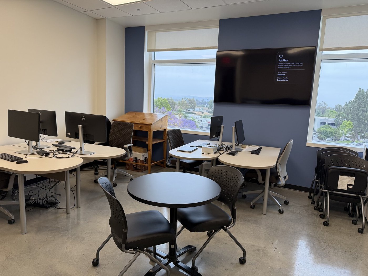 Workstations in the Innovation and AI Lab