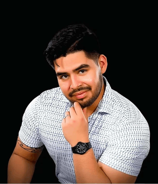 Paul Posadas Headshot
